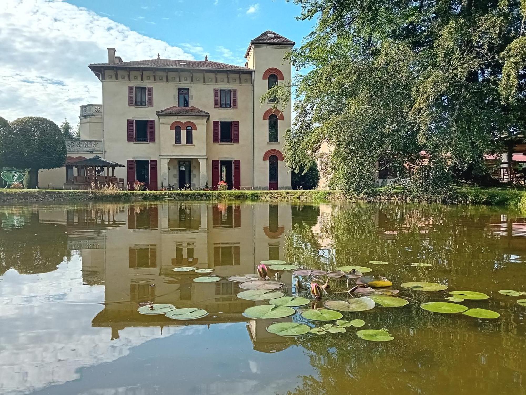 Domaine De Marchal - Chambres Et Table D'Hotes Celles-Sur-Durolle 외부 사진